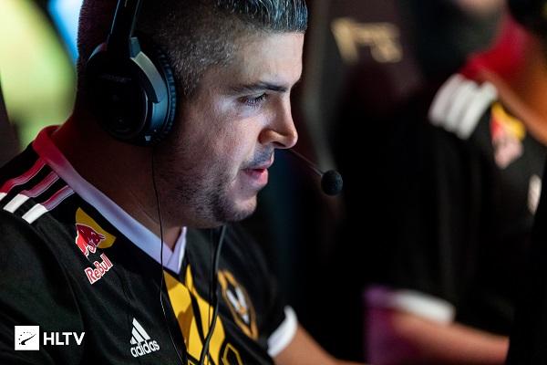 CSGO开局有钱吗？解析游戏内经济系统与初始装备