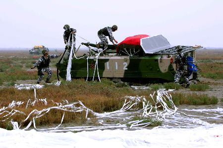 伞兵的最佳年龄，探讨伞兵几岁最适合参与军事行动