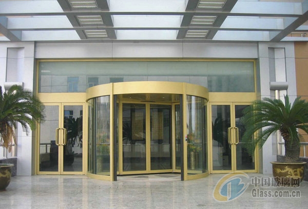 地弹簧门自动门，现代建筑的理想选择
