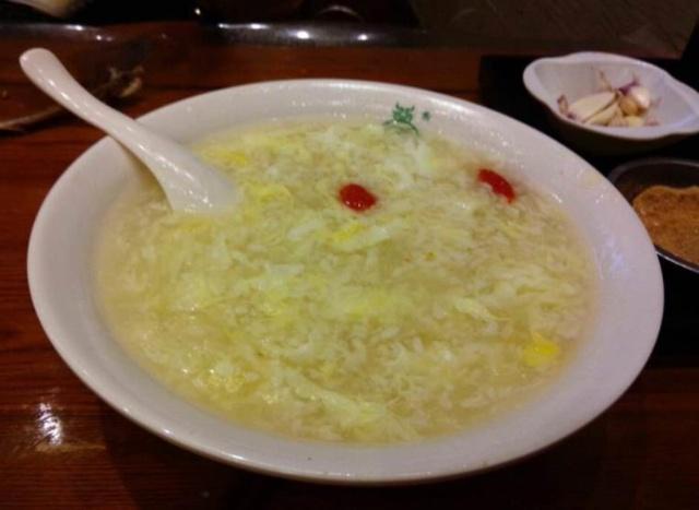 酒酿蛋花汤，传统美食的魅力与现代生活的融合