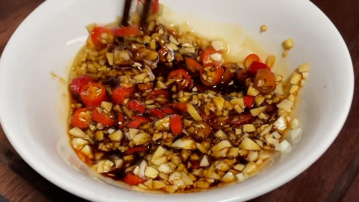 芹菜蛋花汤，一道健康美味的家常汤品